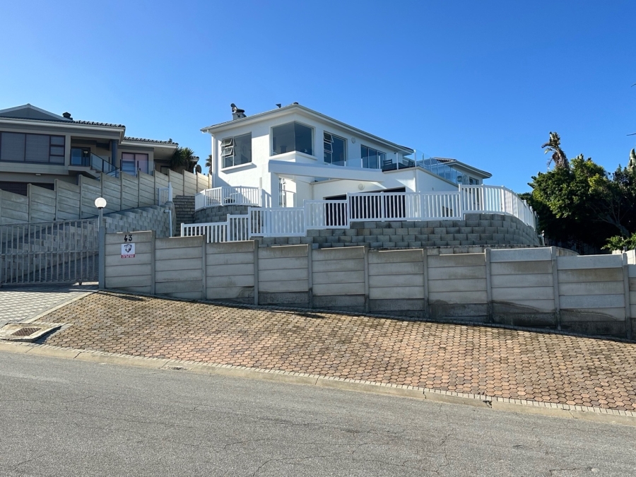 5 Bedroom Property for Sale in Dana Bay Western Cape